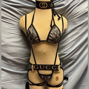 Black and Gold GG Logo 4 Piece Set